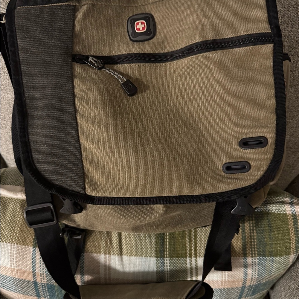 SwissGear Tan and Black Messenger Bag with Utilitarian Design